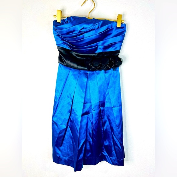Speechless Strapless Blue Satin Dress with Black Bow - Size 3 - Picture 3 of 10